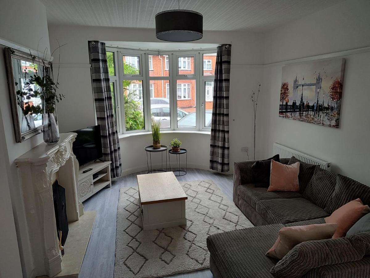 Wavertree Drive 3 Bed Contractor Home In Leicester Ngoại thất bức ảnh